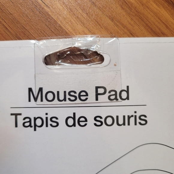 🔴BUNDLE 5/$20🔴Mouse pad with floral design. New - Picture 4 of 6